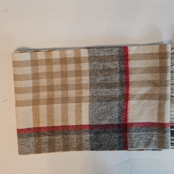 Ballantrae Edinburgh 100% Lambswool Plaid Scarf - Picture 6 of 6